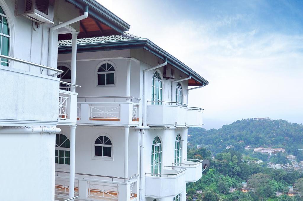 The Peak Pavilion Kandy Extérieur photo
