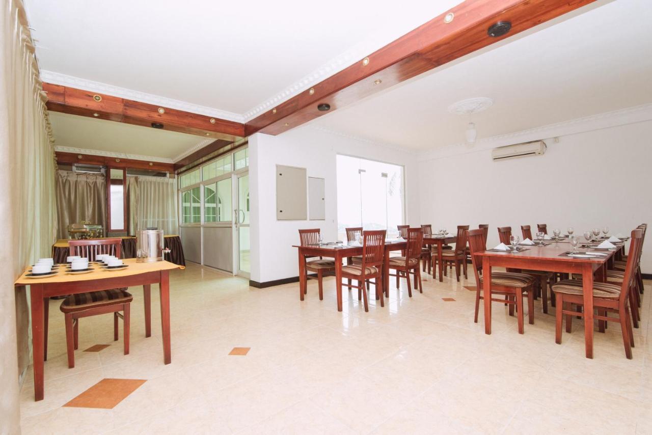 The Peak Pavilion Kandy Extérieur photo